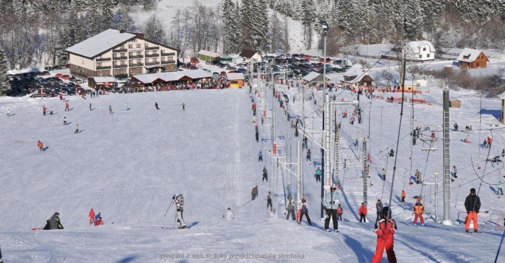 Ski Apartman Sajmon So Saunou Makov Exteriér fotografie